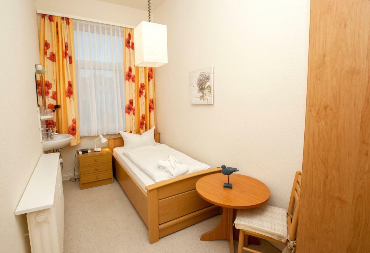 Hotel Friesenhof Juist Island Buitenkant foto
